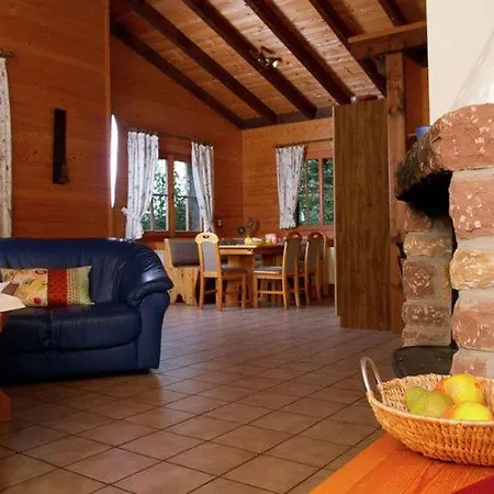 Tidy With Fireplace, Located In Wooded Area Chalet Schonecken